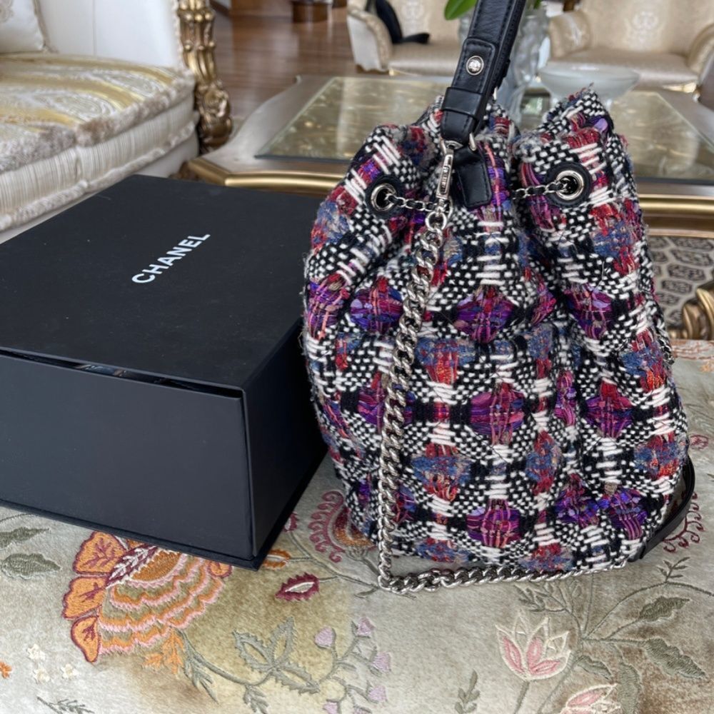 Chanel Drawstring Bucket Bag Tweed - Picture 3 of 8